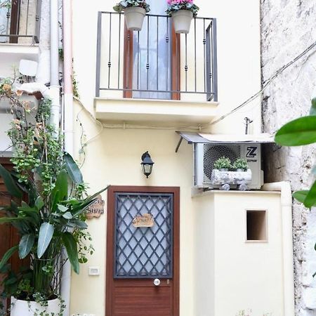 Dimora Il Solstizio Apartment Bari Bagian luar foto