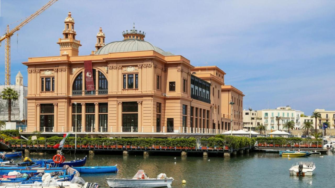 Dimora Il Solstizio Apartment Bari Bagian luar foto