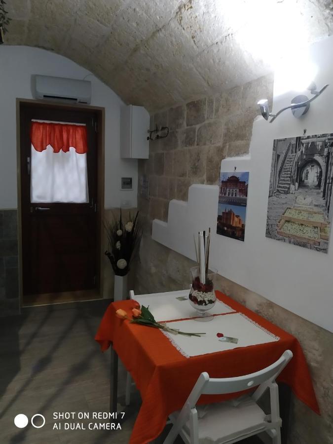 Dimora Il Solstizio Apartment Bari Bagian luar foto